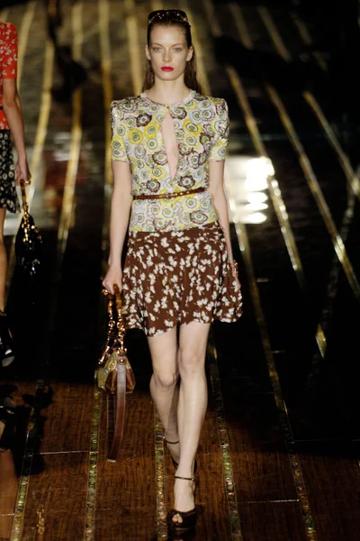 Look 24